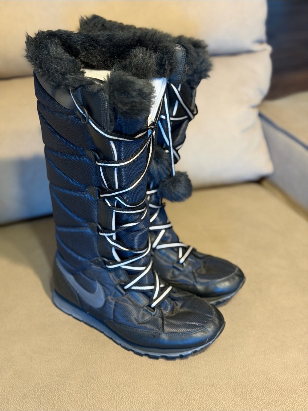 Women’s Nike Black Winter Fur-Lined Lace-Up Boots